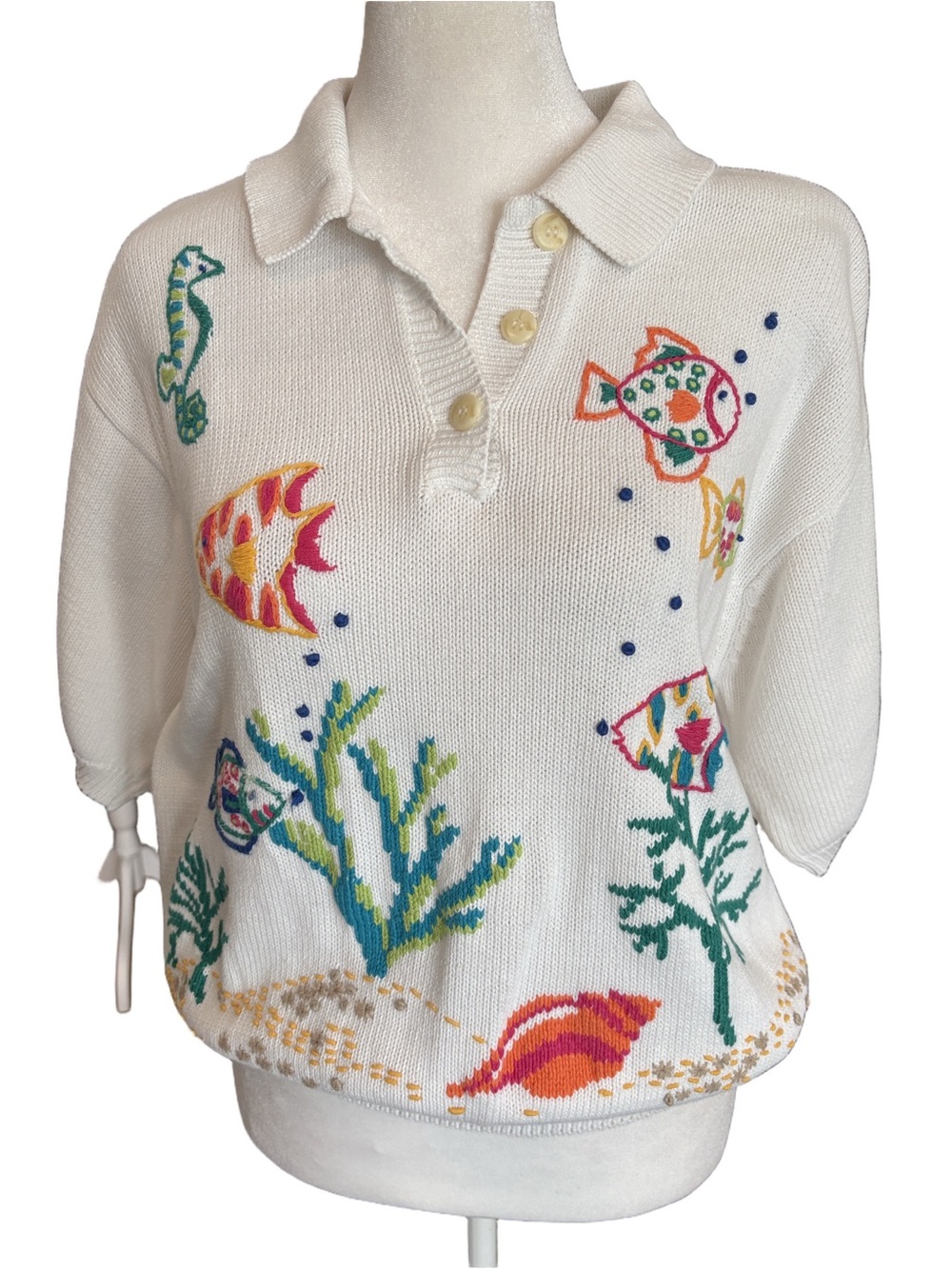 Robert Scott Ltd Size S White Knit short sleeve sweater. Novelty fish embroidery